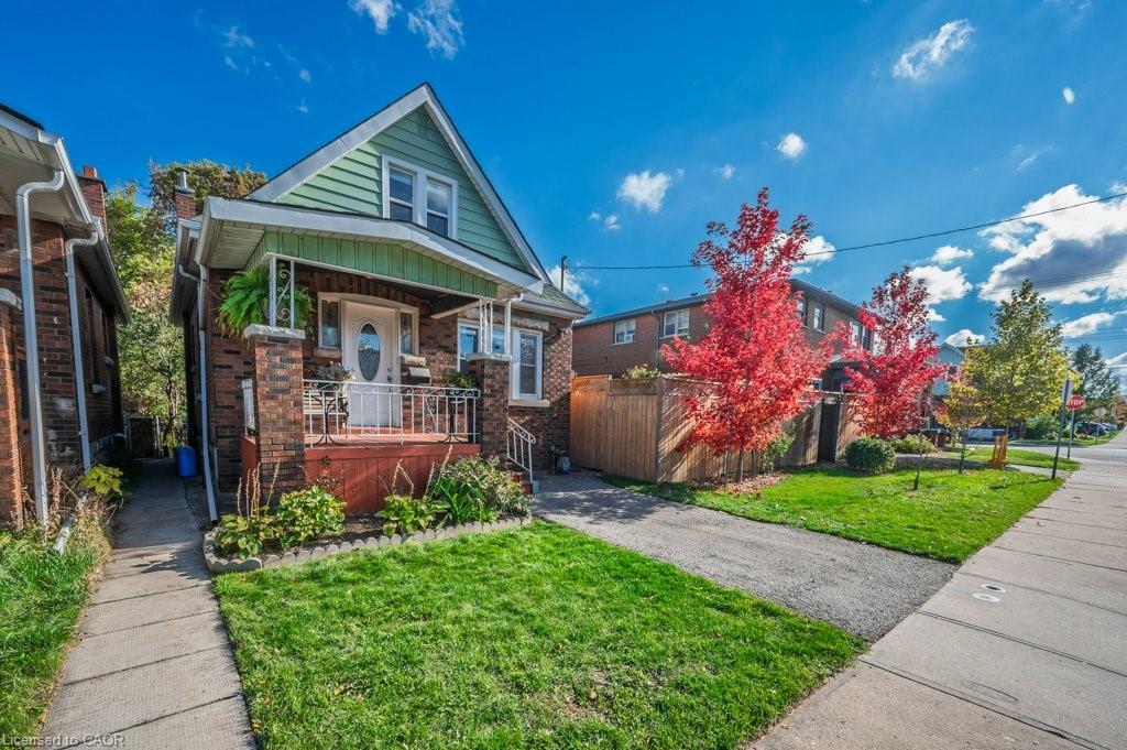 128 Crosthwaite Avenue N, Hamilton, ON - Outdoor With Deck Patio Veranda