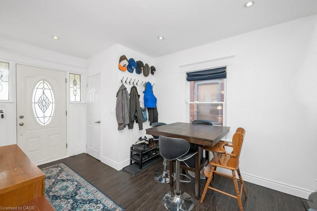 128 Crosthwaite Avenue N, Hamilton, ON - Indoor