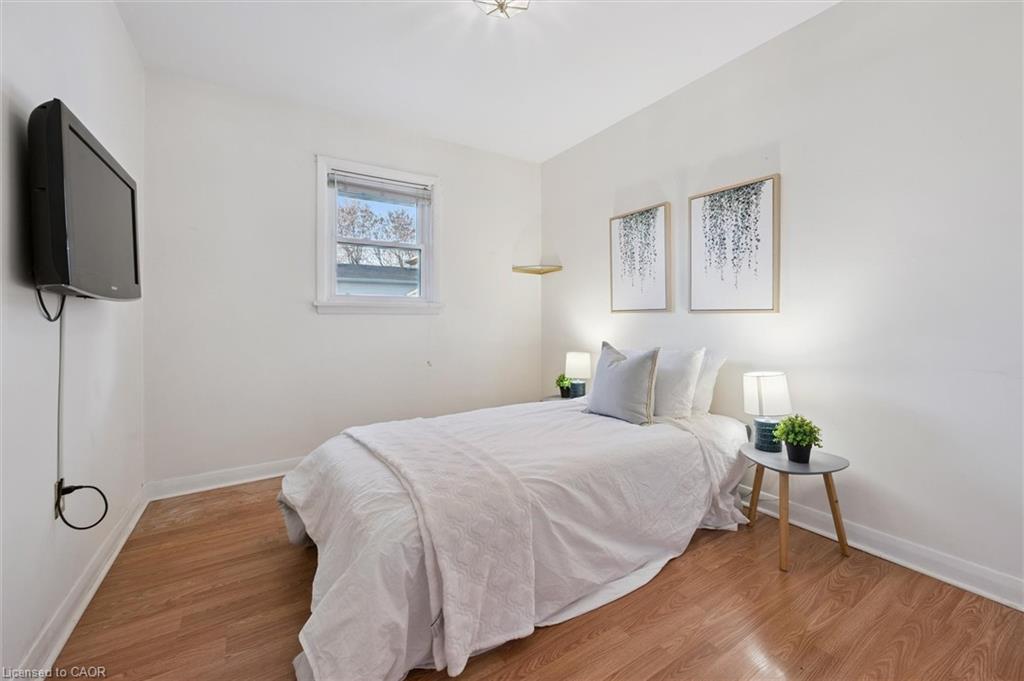 532 Victoria Street S, Kitchener, ON - Indoor Photo Showing Bedroom