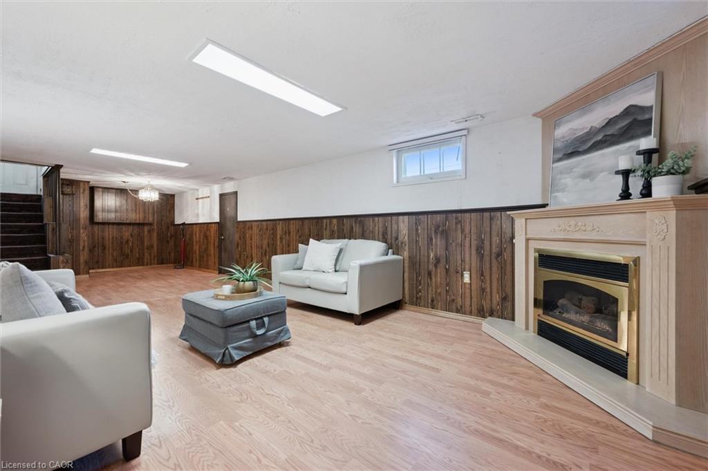 532 Victoria Street S, Kitchener, ON - Indoor Photo Showing Living Room With Fireplace