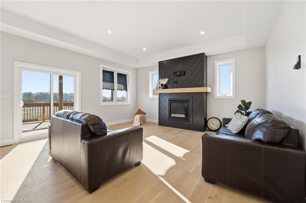 48 Rebecca Drive, Aylmer, ON - Indoor Photo Showing Living Room With Fireplace
