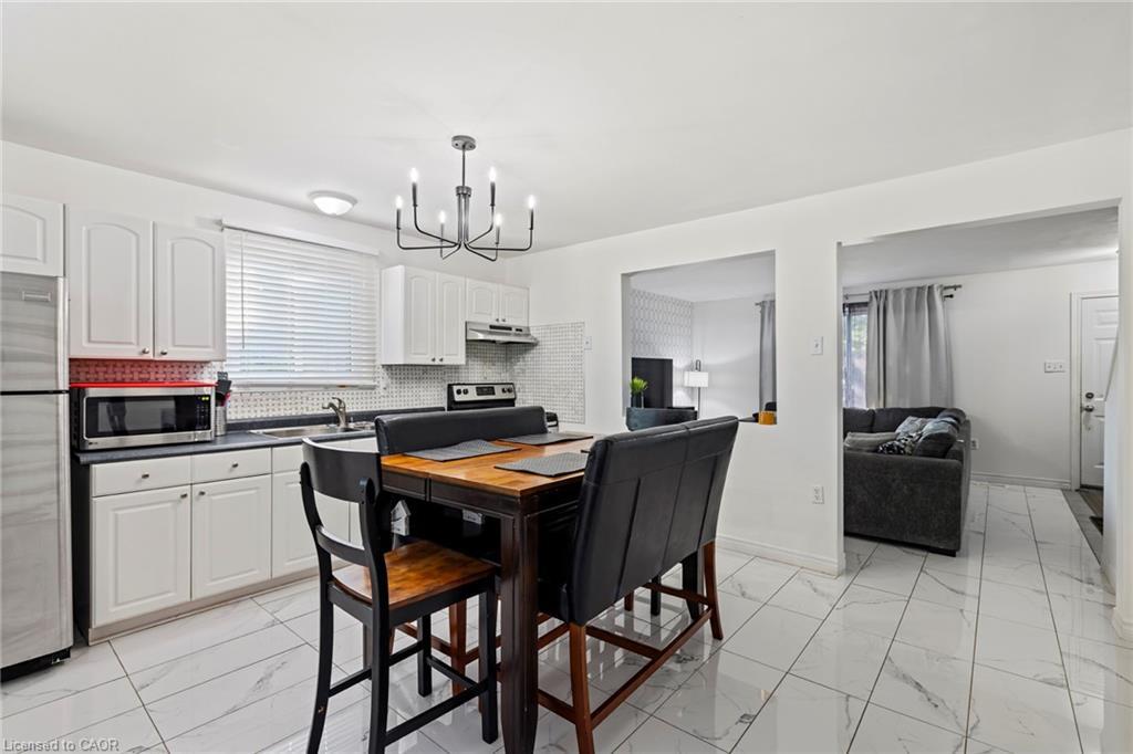 8 Gerrick Court, Hamilton, ON - Indoor