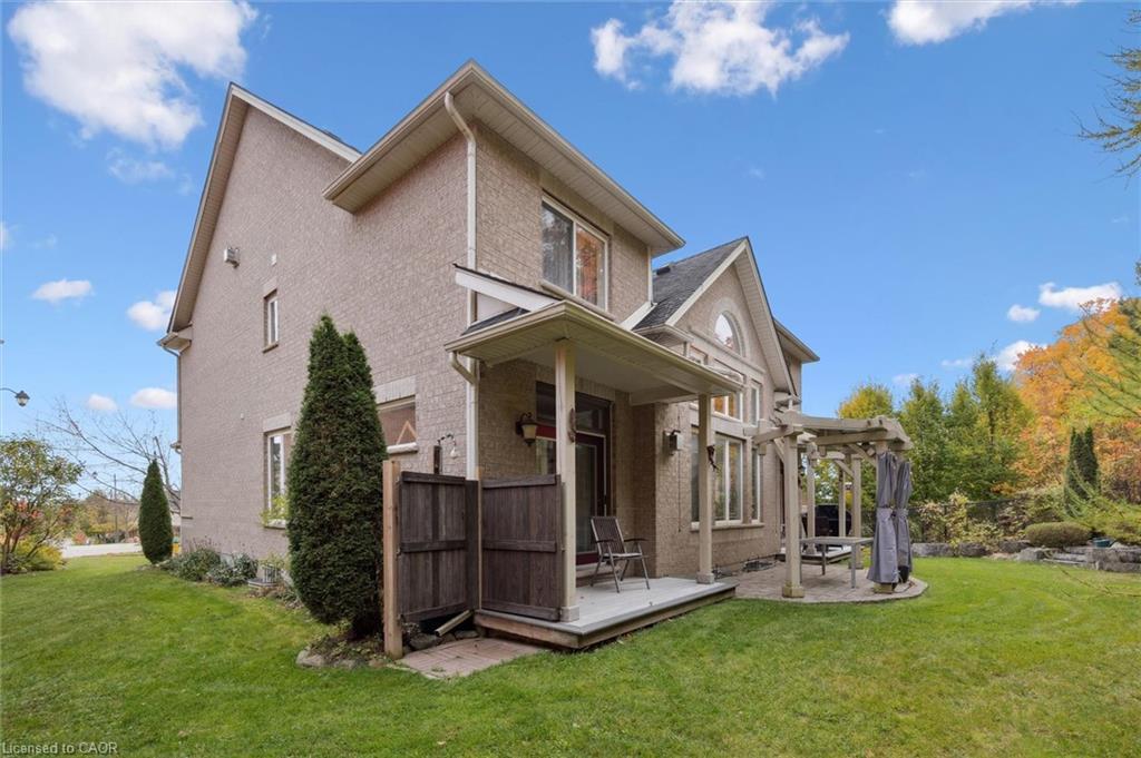 317 Winterburg Court, Waterloo, ON - Outdoor