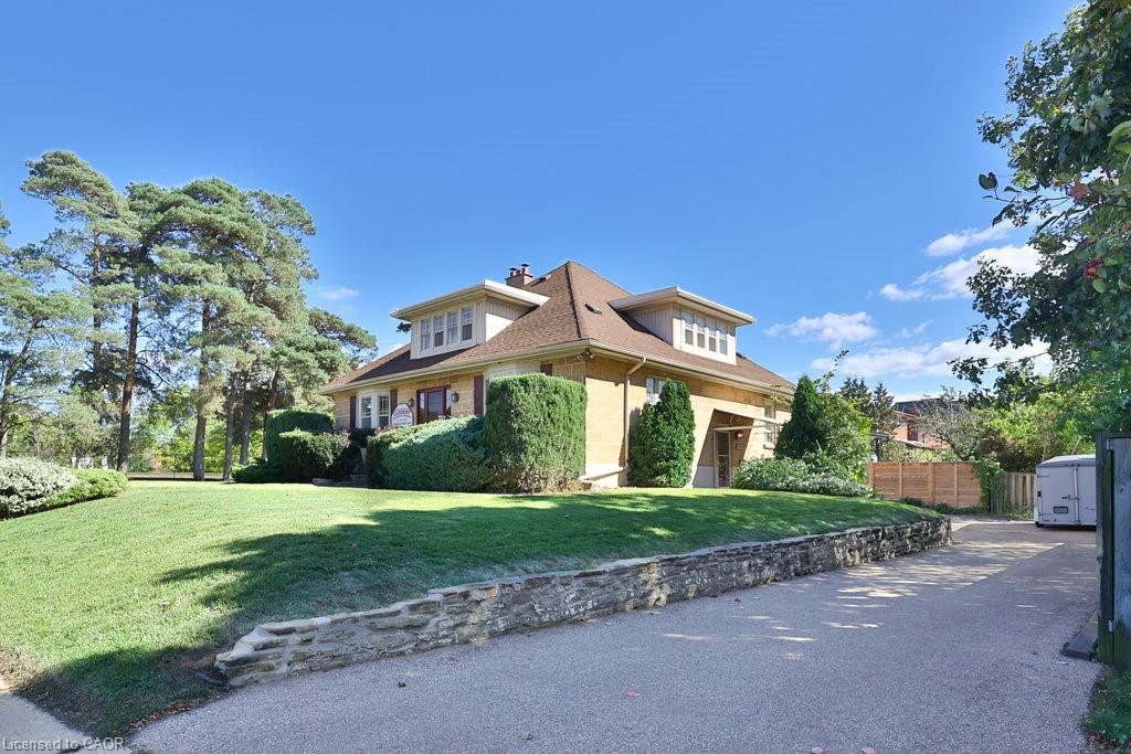 160 King Street E, Mississauga, ON - Outdoor