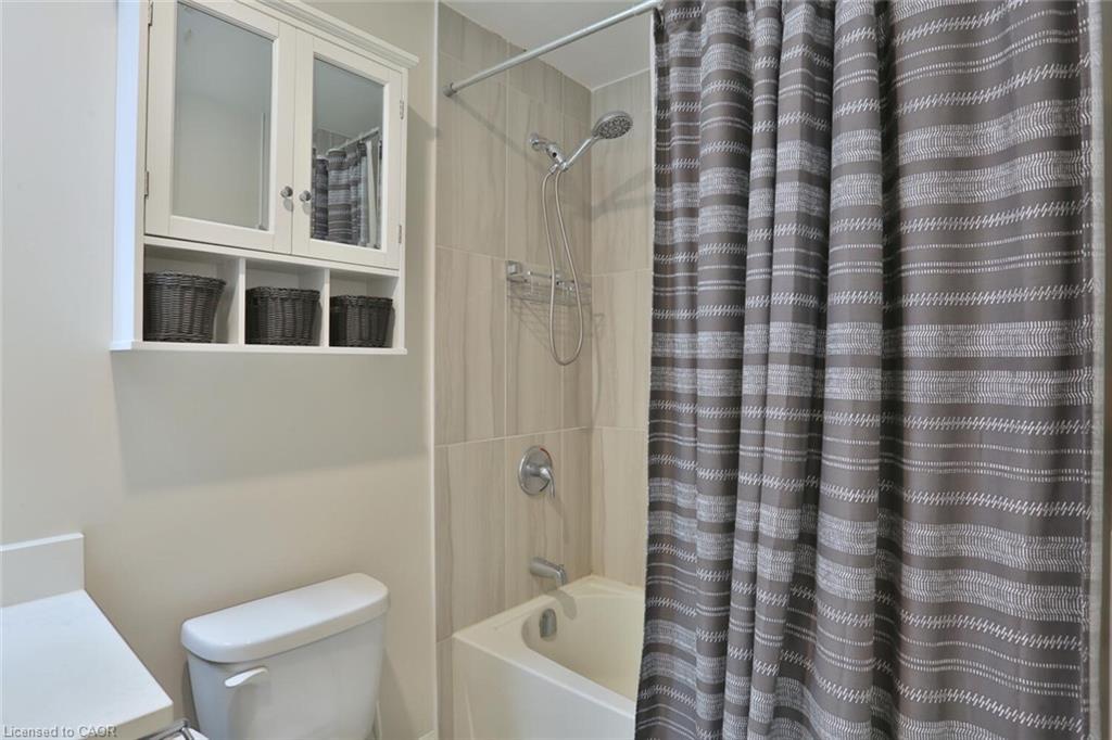 118-5 Wake Robin Drive, Kitchener, ON - Indoor Photo Showing Bathroom