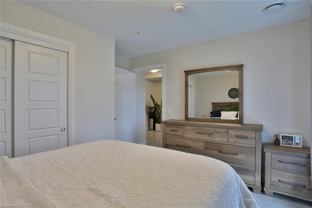 118-5 Wake Robin Drive, Kitchener, ON - Indoor Photo Showing Bedroom