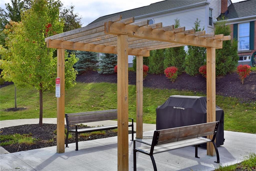 118-5 Wake Robin Drive, Kitchener, ON - Outdoor