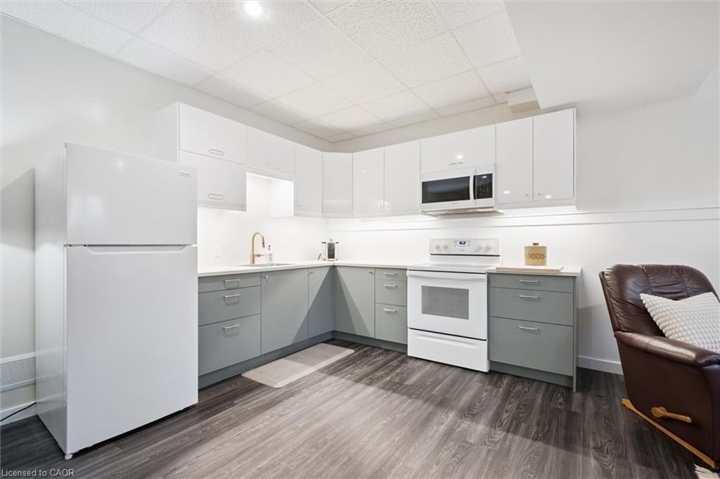 4130 Weimar Line, Wellesley, ON - Indoor Photo Showing Kitchen