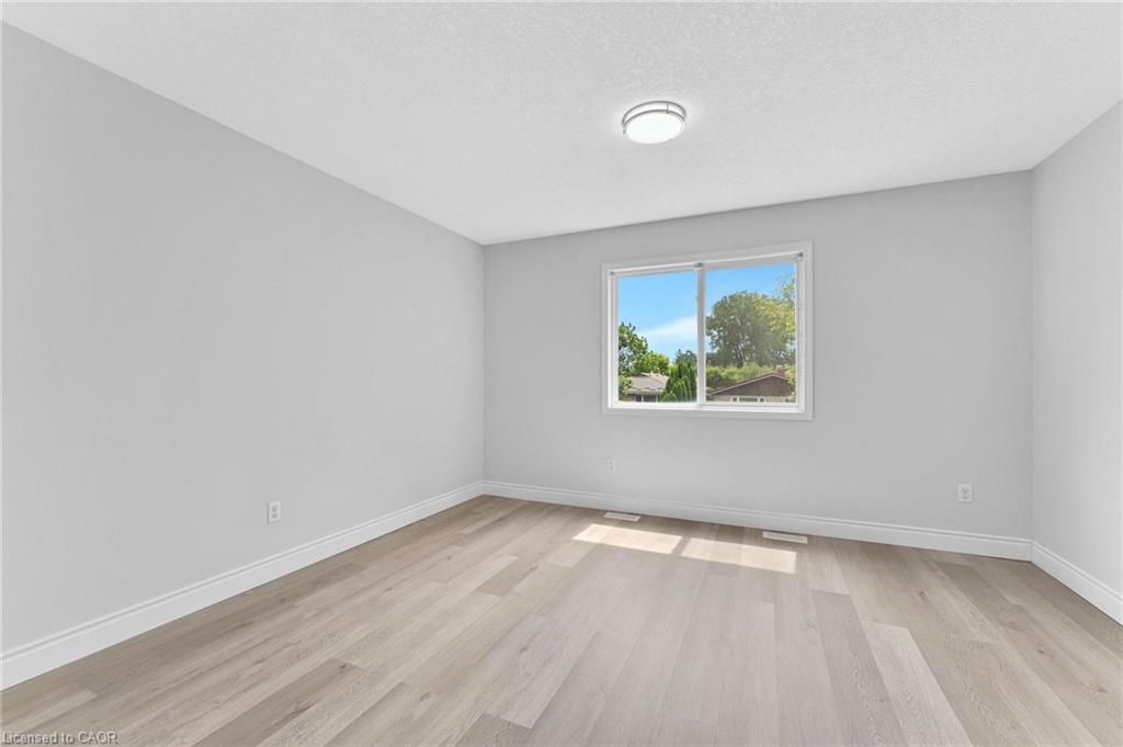 120 Jansen Avenue, Kitchener, ON - Indoor Photo Showing Other Room