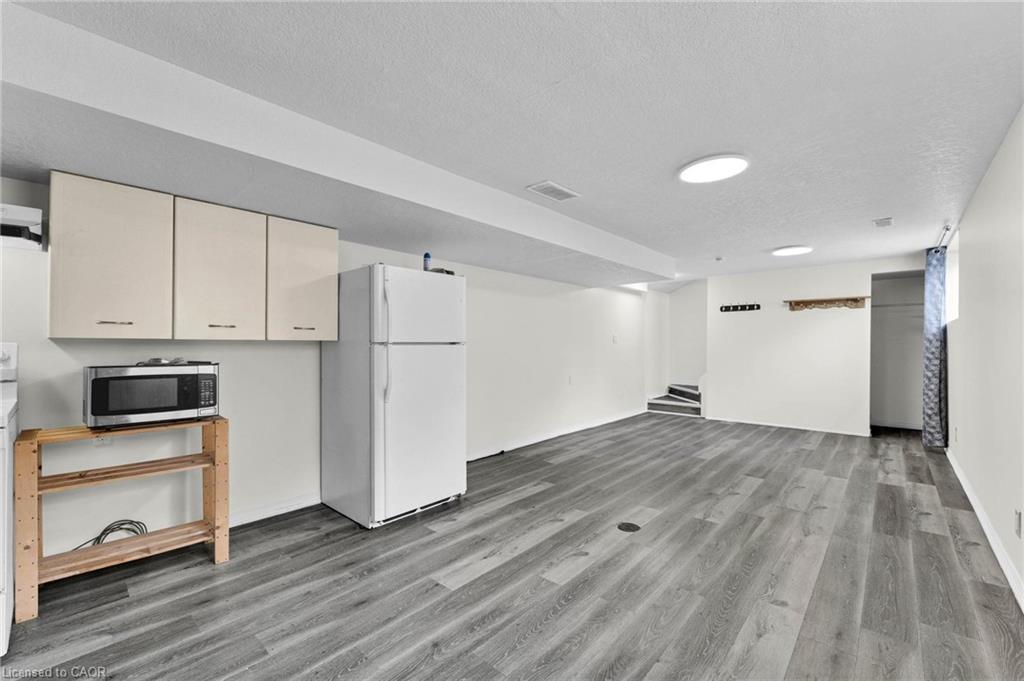 120 Jansen Avenue, Kitchener, ON - Indoor