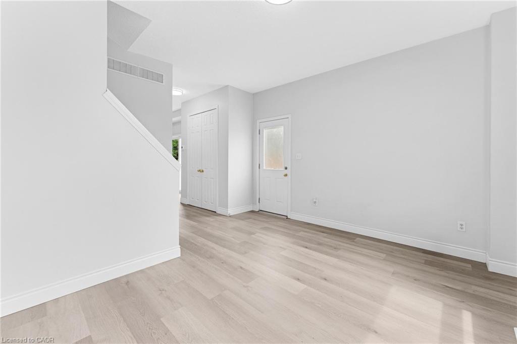 120 Jansen Avenue, Kitchener, ON - Indoor Photo Showing Other Room