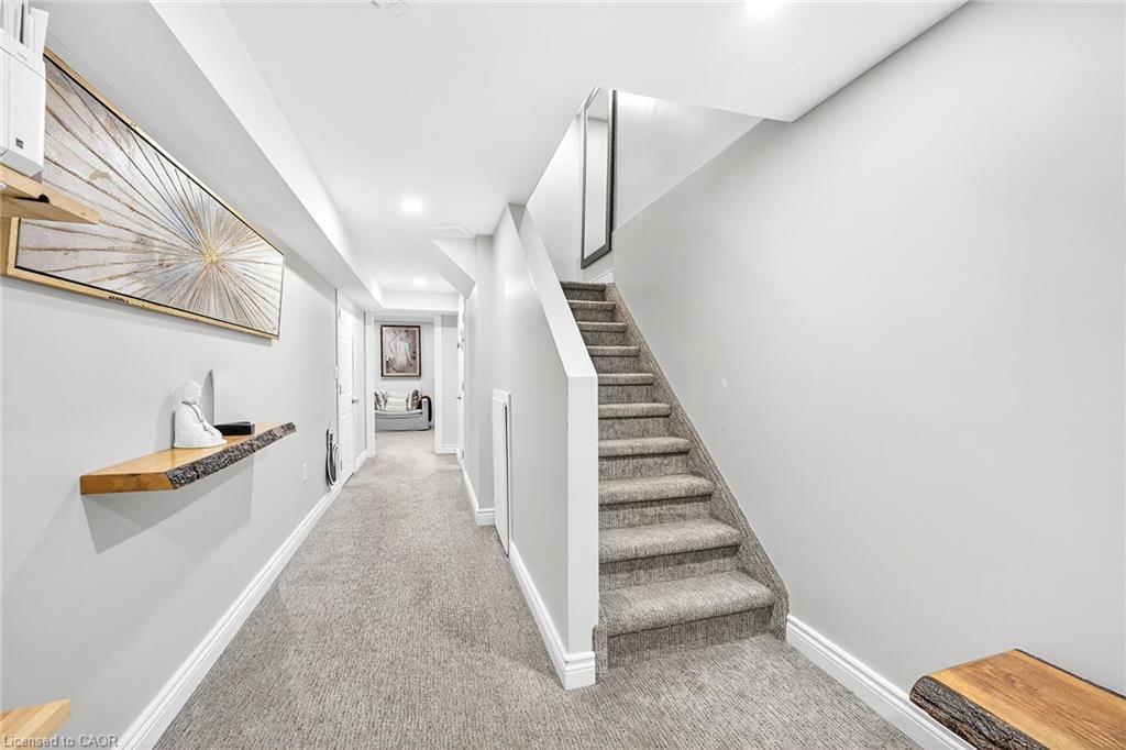 14-134 Terni Boulevard, Hamilton, ON - Indoor Photo Showing Other Room