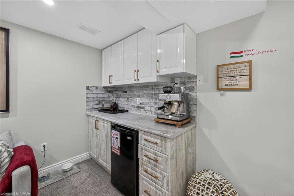 14-134 Terni Boulevard, Hamilton, ON - Indoor