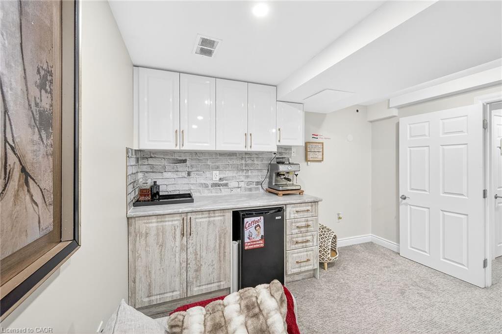 14-134 Terni Boulevard, Hamilton, ON - Indoor