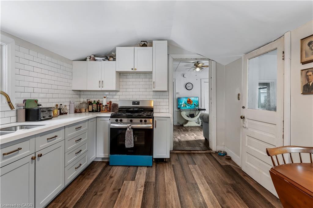 193 Locke Street N, Hamilton, ON - Indoor Photo Showing Kitchen