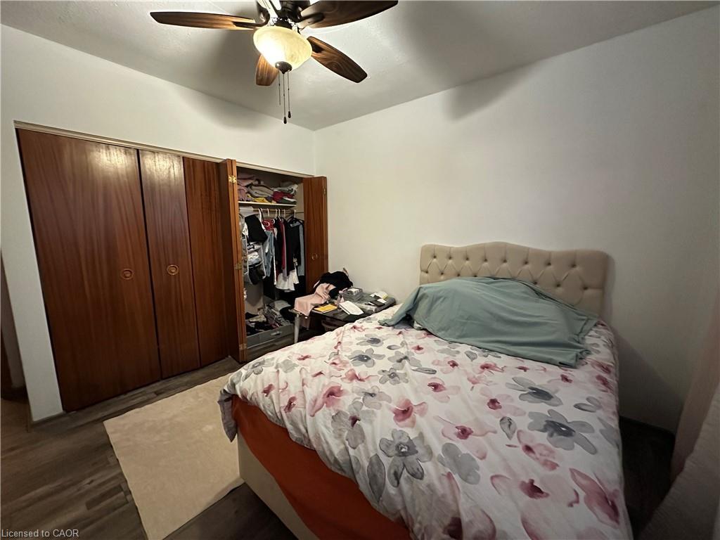 401-8 Woodman Drive S, Hamilton, ON - Indoor Photo Showing Bedroom