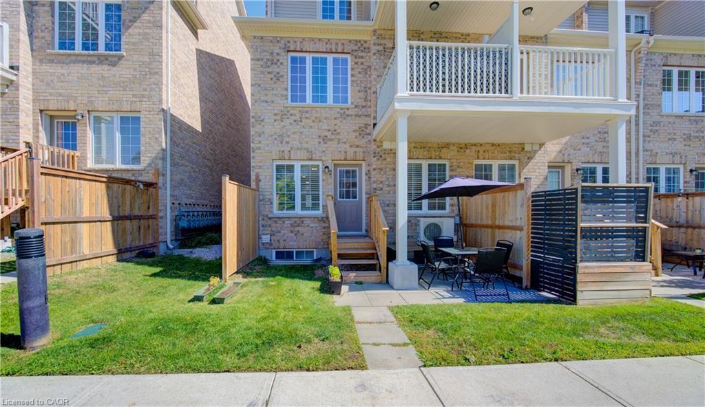 B-385 Westwood Drive, Kitchener, ON - Outdoor