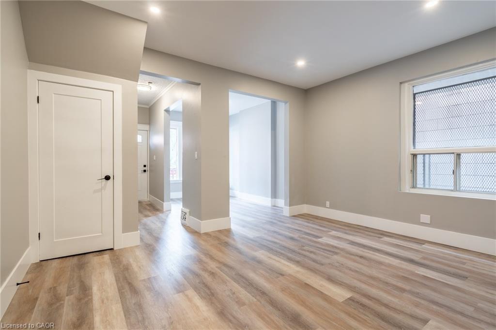 Main-241-243 King Street W, Hamilton, ON - Indoor Photo Showing Other Room