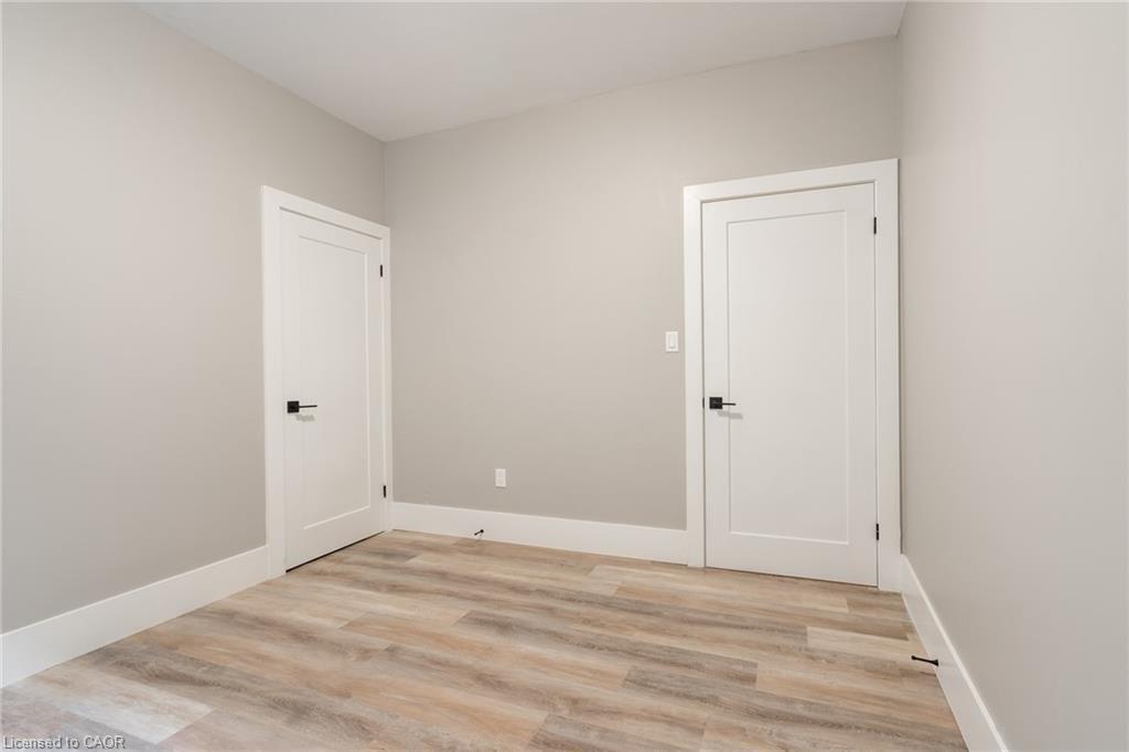 Main-241-243 King Street W, Hamilton, ON - Indoor Photo Showing Other Room