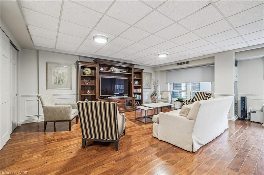 412-430 Pearl Street, Burlington, ON - Indoor