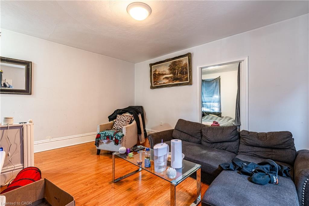 55 Cannon Street W, Hamilton, ON - Indoor Photo Showing Living Room