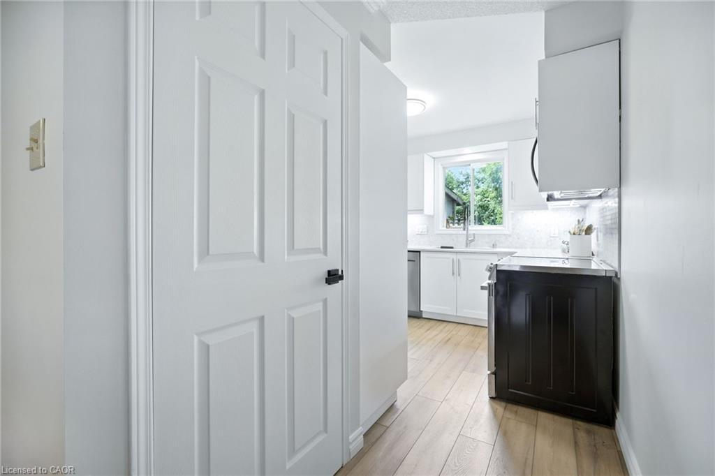 38 Locke Street S, Hamilton, ON - Indoor