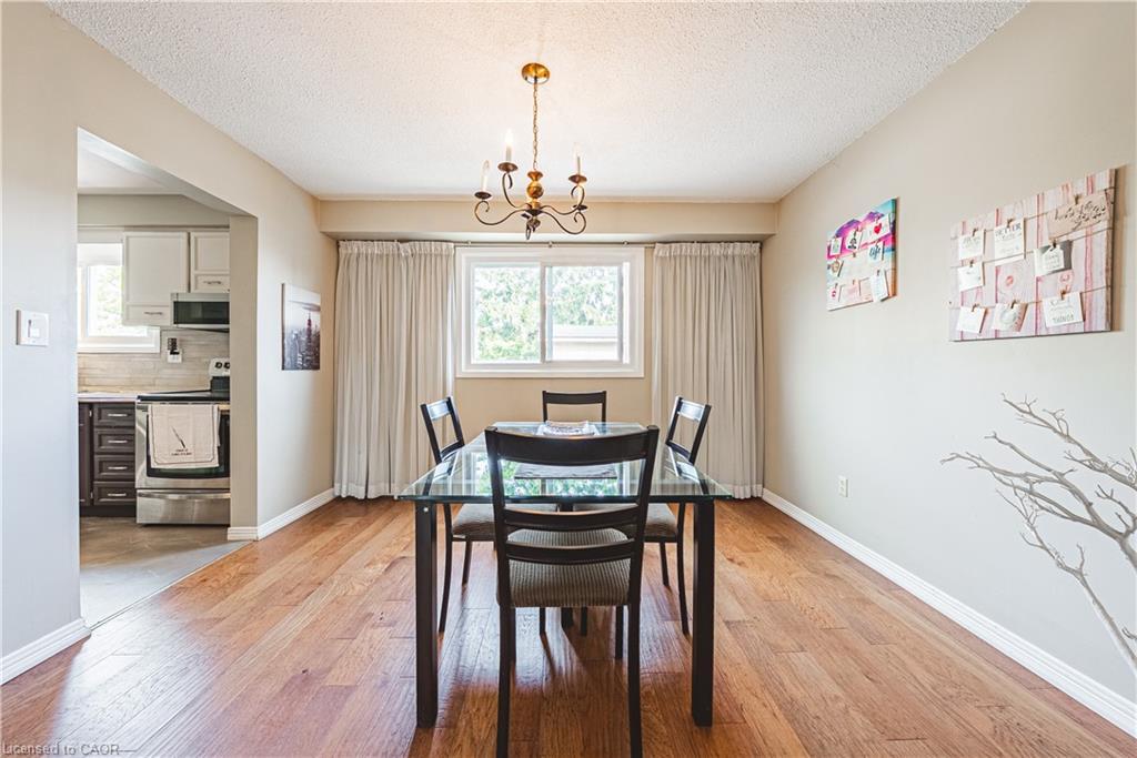 5 Bing Crescent, Stoney Creek, ON - Indoor Photo Showing Dining Room