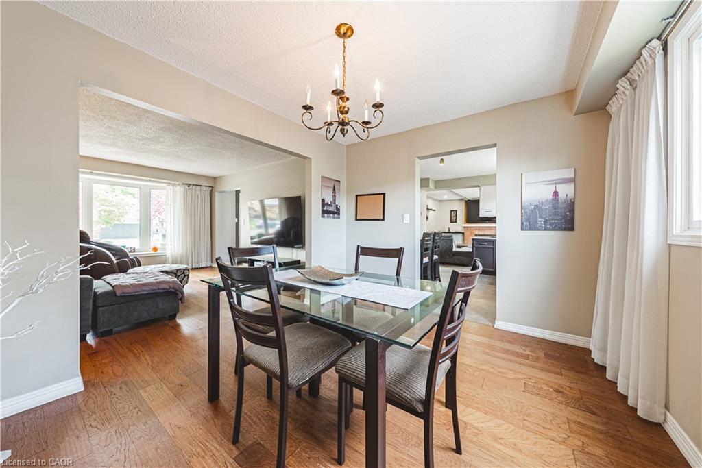 5 Bing Crescent, Stoney Creek, ON - Indoor Photo Showing Dining Room