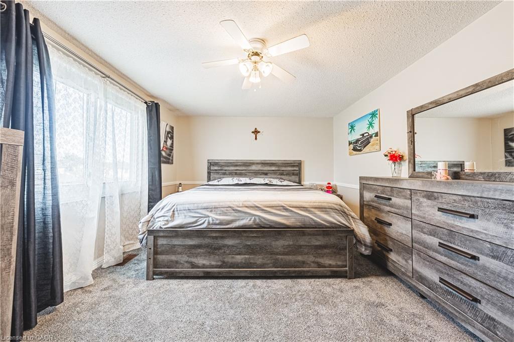 5 Bing Crescent, Stoney Creek, ON - Indoor Photo Showing Bedroom