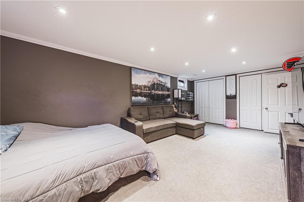 5 Bing Crescent, Stoney Creek, ON - Indoor Photo Showing Bedroom