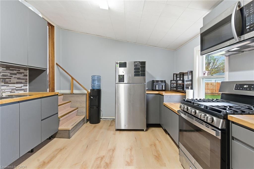 159 Durham Street, Port Colborne, ON - Indoor Photo Showing Kitchen
