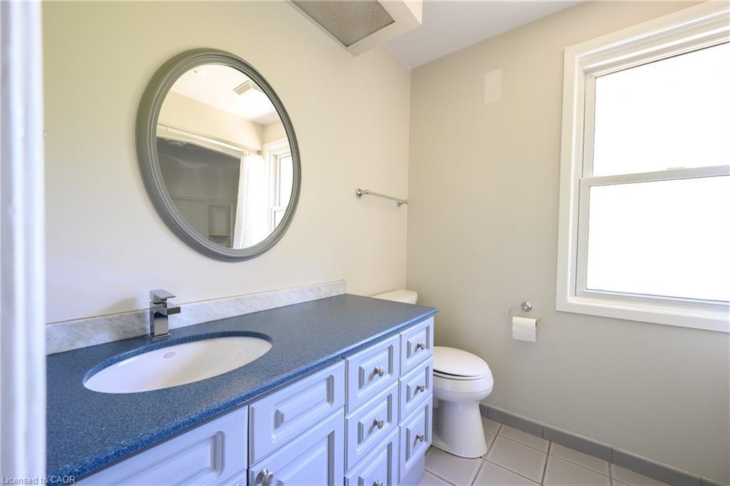 2471 Meadowood Crescent, Oakville, ON - Indoor Photo Showing Bathroom