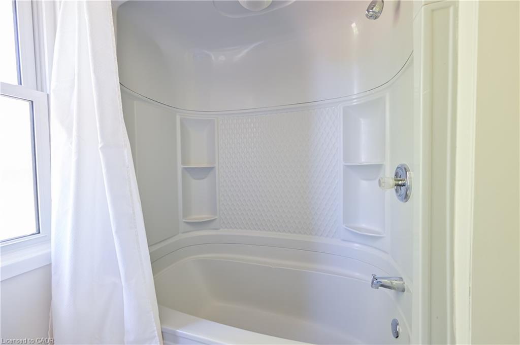 2471 Meadowood Crescent, Oakville, ON - Indoor Photo Showing Bathroom