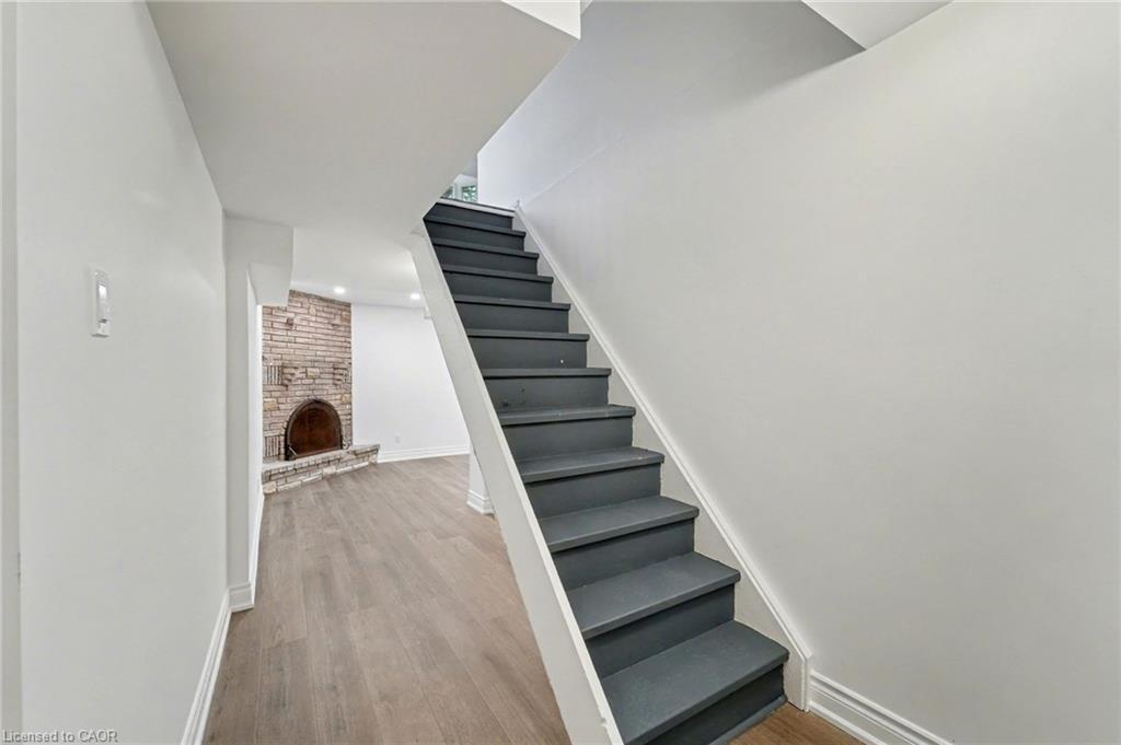 51 Lucas Lane, Ajax, ON - Indoor Photo Showing Other Room