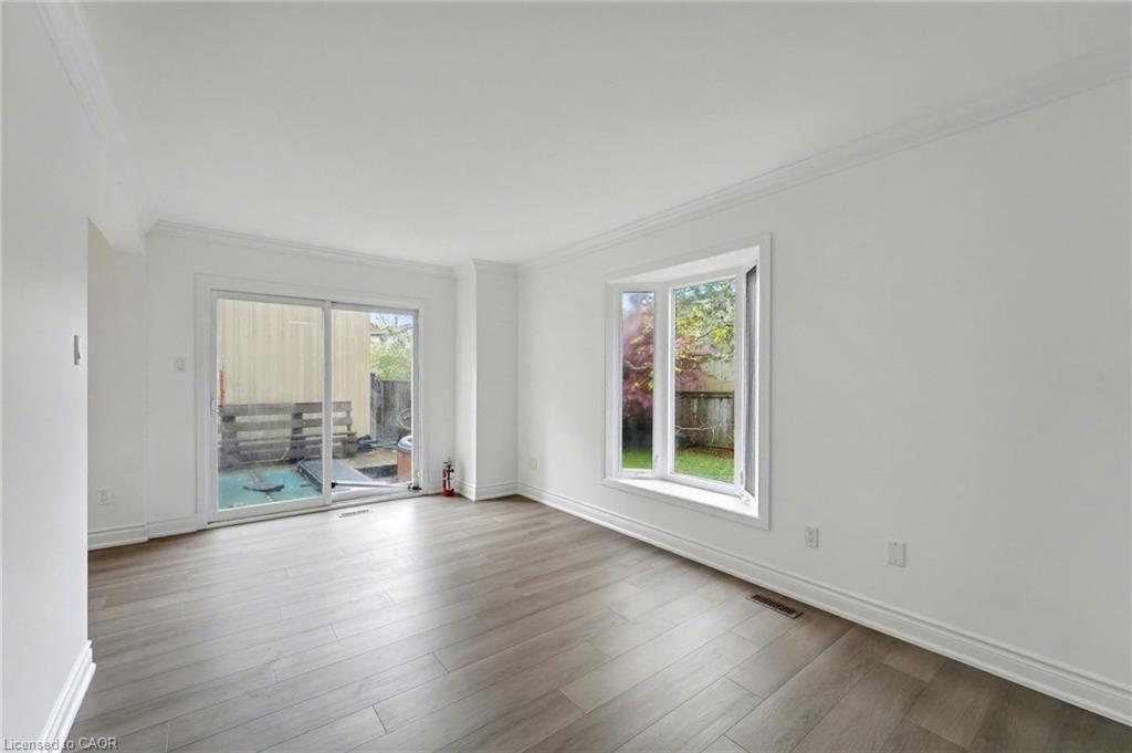 51 Lucas Lane, Ajax, ON - Indoor Photo Showing Living Room