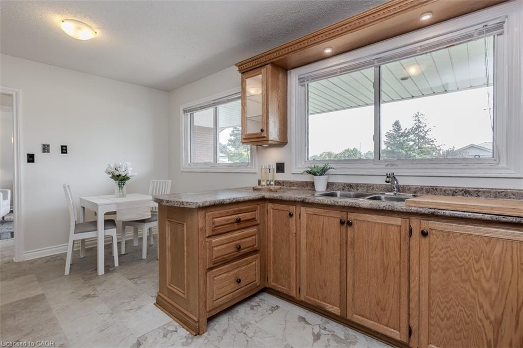 407 Murray Street, Grimsby, ON - Indoor