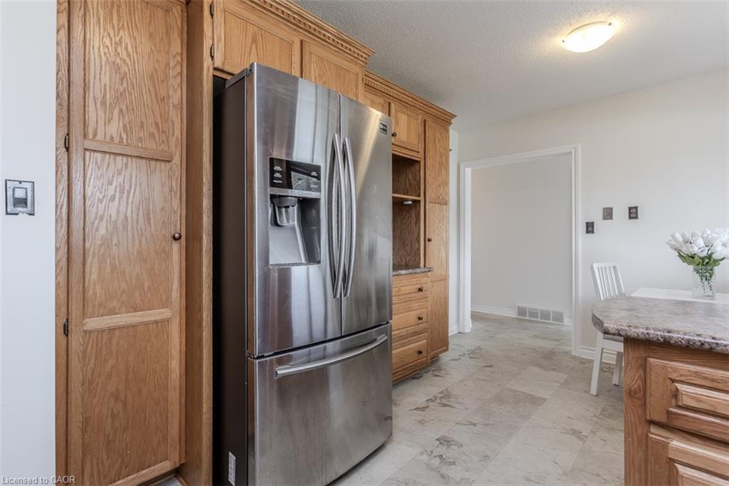 407 Murray Street, Grimsby, ON - Indoor