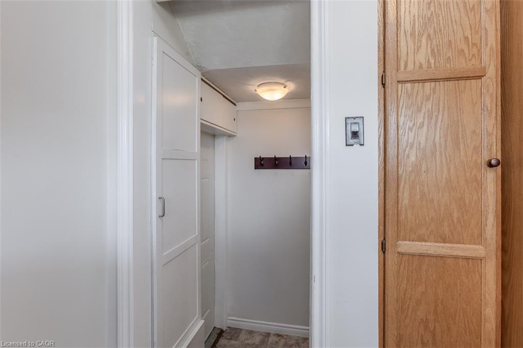 407 Murray Street, Grimsby, ON - Indoor Photo Showing Other Room