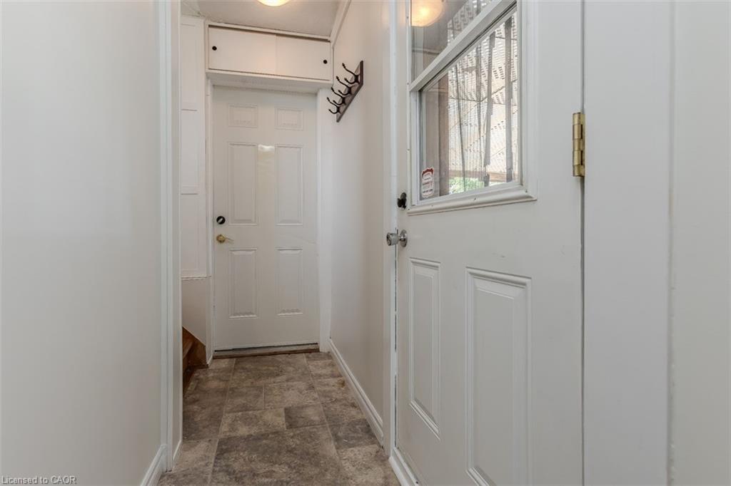 407 Murray Street, Grimsby, ON - Indoor Photo Showing Other Room