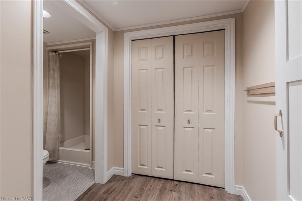 407 Murray Street, Grimsby, ON - Indoor