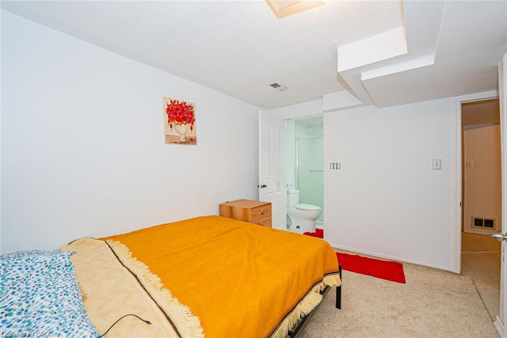 38-14 Williamsburg Road, Kitchener, ON - Indoor Photo Showing Bedroom