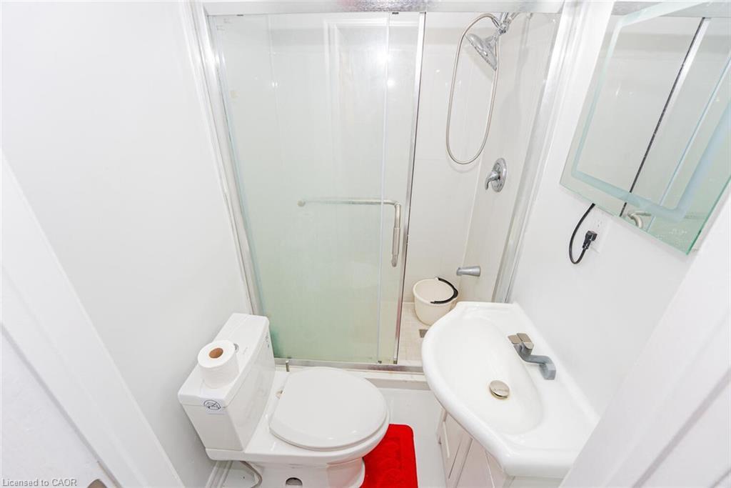 38-14 Williamsburg Road, Kitchener, ON - Indoor Photo Showing Bathroom