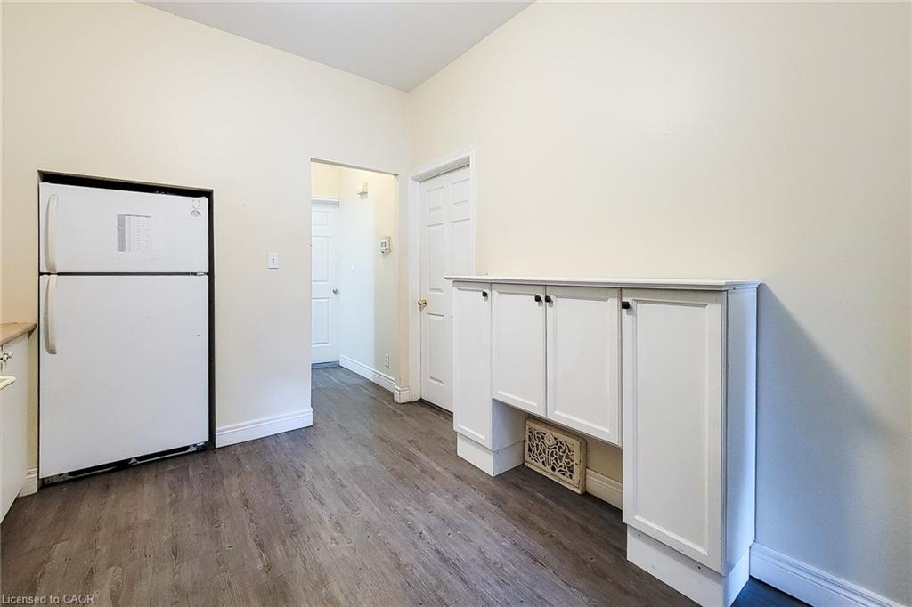 125 Sanford Avenue N, Hamilton, ON - Indoor Photo Showing Other Room