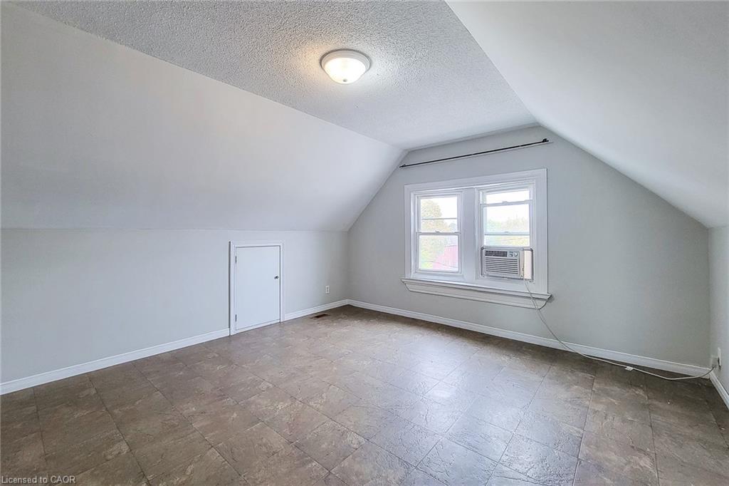 125 Sanford Avenue N, Hamilton, ON - Indoor Photo Showing Other Room