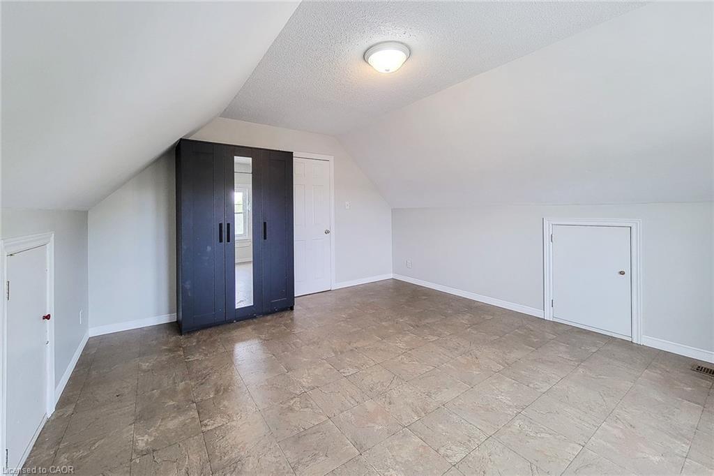 125 Sanford Avenue N, Hamilton, ON - Indoor Photo Showing Other Room