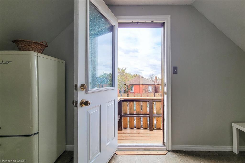 125 Sanford Avenue N, Hamilton, ON - Indoor Photo Showing Other Room