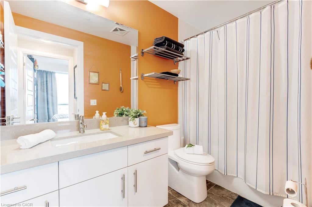 1001-2025 Maria Street, Burlington, ON - Indoor Photo Showing Bathroom