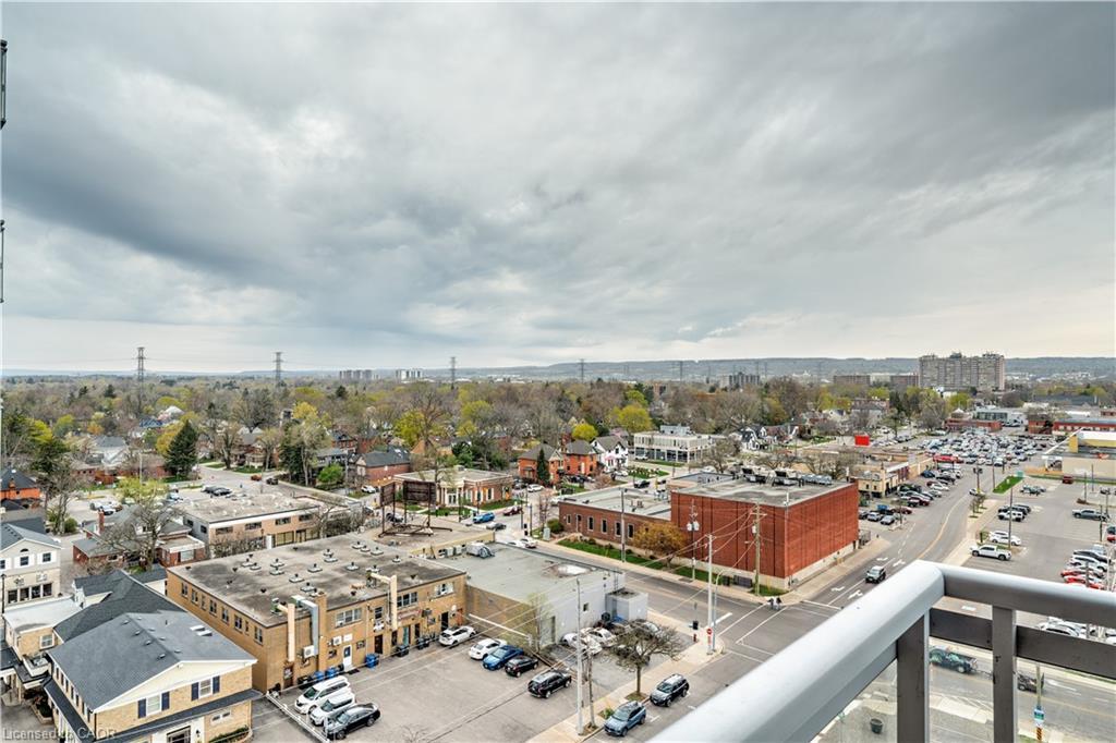 1001-2025 Maria Street, Burlington, ON - Outdoor With View