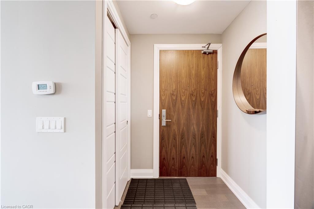 1001-2025 Maria Street, Burlington, ON - Indoor Photo Showing Other Room