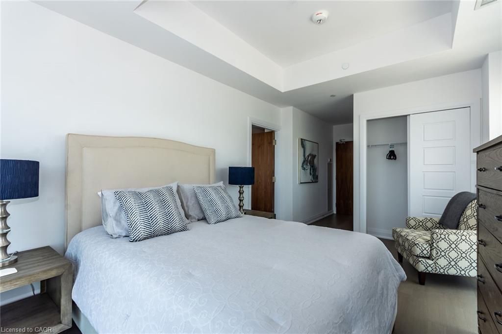 1001-2025 Maria Street, Burlington, ON - Indoor Photo Showing Bedroom
